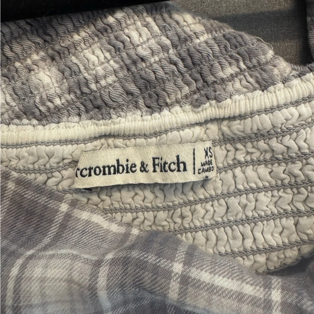 Abercrombie & Fitch Plaid Long Sleeve Top